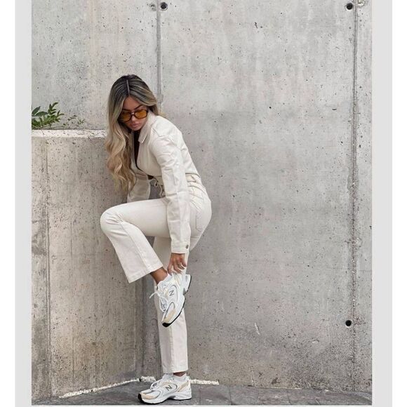 NEW IN !!!! GOLD BUTTON DENIM JUMPSUIT ZARA - Picture 3 of 10